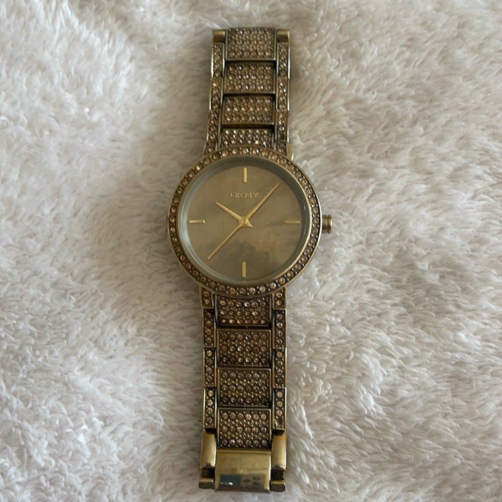 Dkny Glitz Women’s Watch